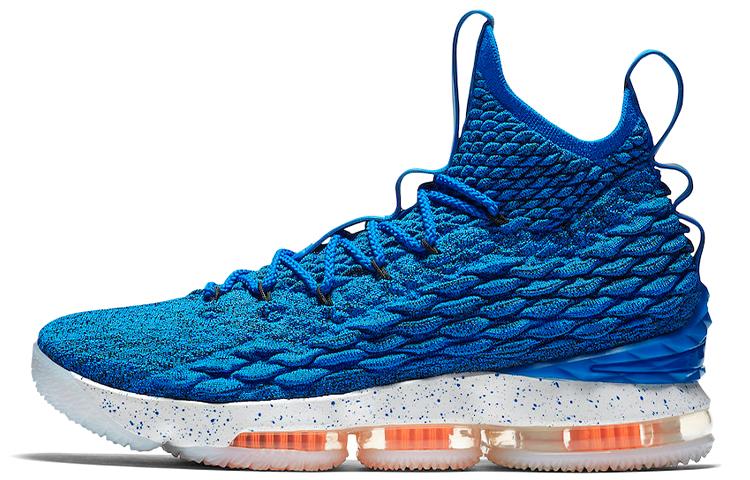 

Nike LeBron 15 Hardwood Classics 897648-400 45