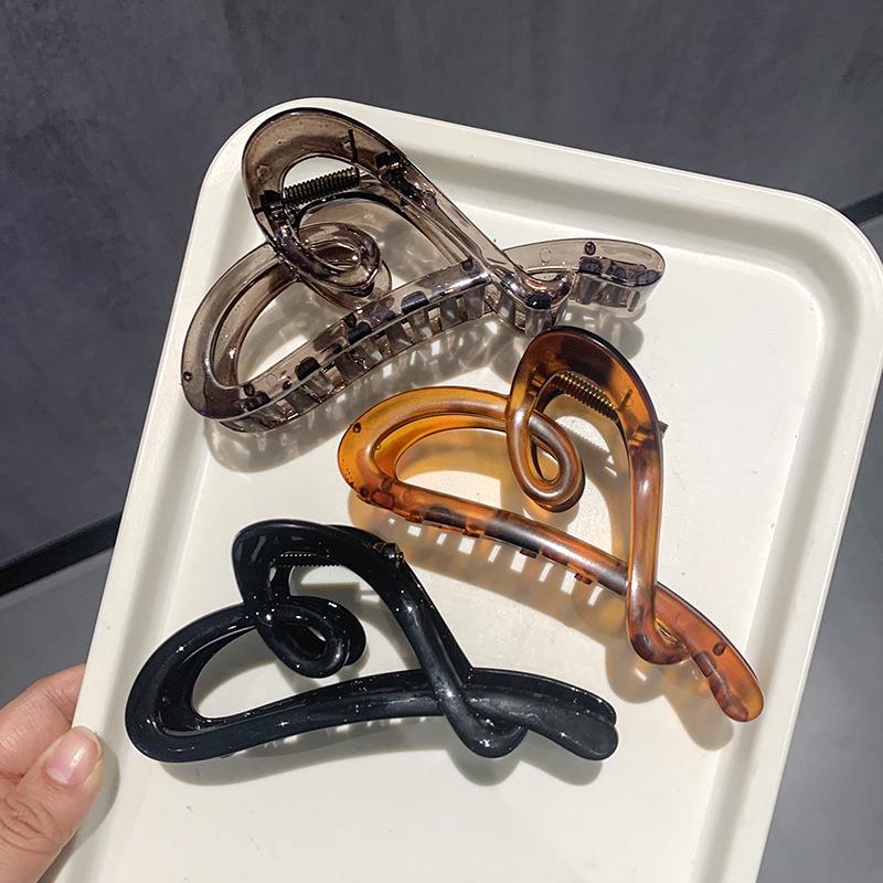 1pc Temperament Matte Love Grip Women's Hair Clip Simple and High End New Spring/Summer Shark Clip Headpiece