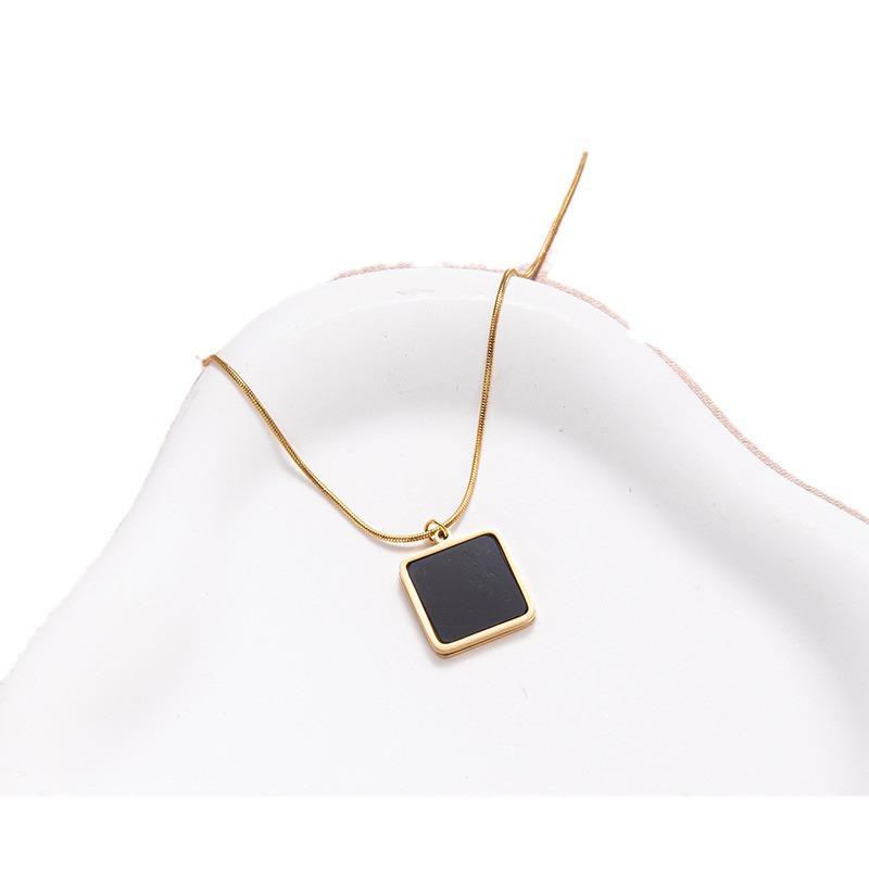 Exquisite Women's Titanium Steel Square Clavicle Necklace - Colorfast, Luxurious, and Versatile