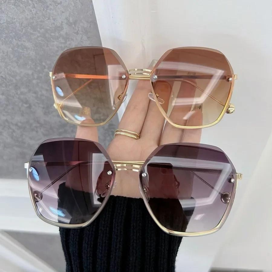 Personality Square Sunglasses Women Men Rimless Sun Glasses Female Male Designer Brand Classic Travel Outdoor