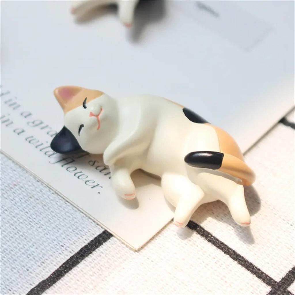 DW93 5pcs Kawaii Resin Mini Sleeping Cat Mini Figures Miniature Things Statues Dollhouse Room Home Decor Items Desk Accessories