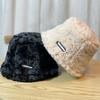 White Plush Fisherman Hat for Women in Autumn and Winter New Thickened and Warm Korean Style Versatile Leather Label Bucket Hat Trendy