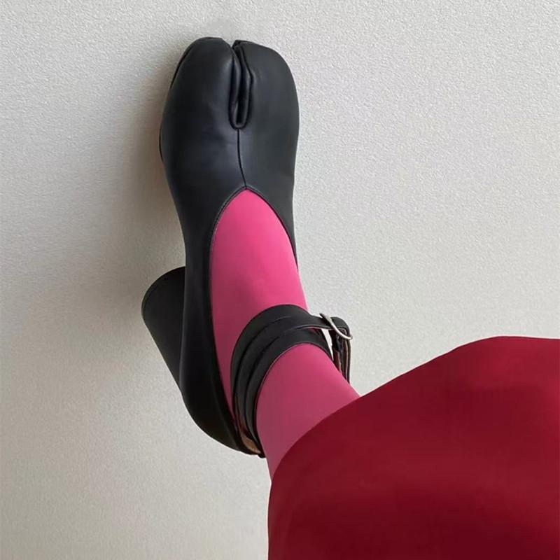 Fashion Ins style Vintage Soft Leather Split Toe Tabi Women Pumps Fashion Ankle Strap Thick High heels Spring Autumn Casual Chunky Shoes