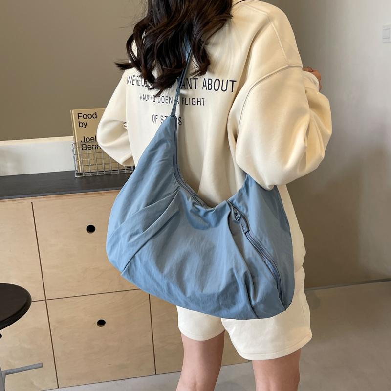 Lightweight Large Capacity Tote Bag Female Shoulder Crossbody Bag Commute Bag