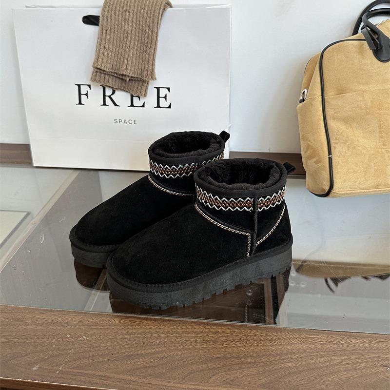 2025 winter new ethnic style embroidery thick sole heavy craft wool snow boots women's height increase thickened non-slip cotton shoes