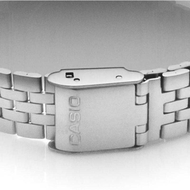 Casio La680wa 7df  La680wa 7  Digital Square Vintage Retro Public Metal Watch