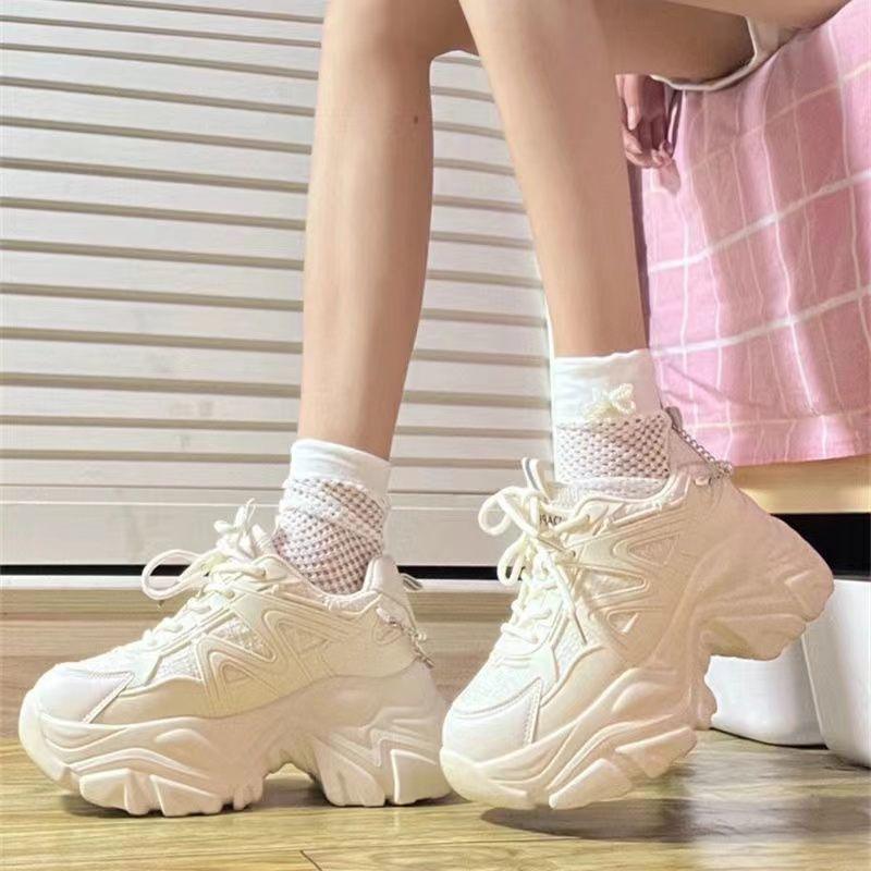 Populární podzimní platformové dad shoes dámské 2025 nové modely ukazují malá chodidla, zvyšují výšku, všestranné a prodyšné sportovní a volnočasové rozšíření