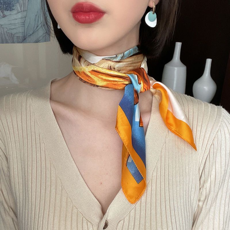 

Квадратный шелковый платок в корейском стиле для женщин: Профессиональный декоративный галстук, универсальный аксессуар для защиты шеи весной и осенью 70*70cm
