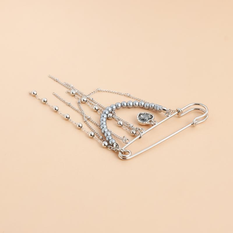 Creative Love Heart Bead Tassel Chain Brooch Trousers Jeans Safety Pin Women Clothing Coat Jewelry Accessries Gifts