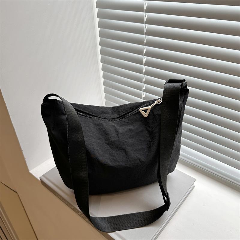 2025 Summer New Simple Casual Waterproof Fabric Mother Bag Fashion Literary and Casual Women's Bag Shoulder Messenger Bag