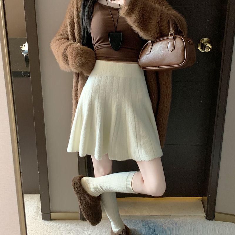 

Women s High-Waisted Knitted Midi Skirt - Soft, Milky Color, Flaw-Hiding, A-Line Style for Autumn/Winter One Size (80-120 kg) абрикосовый