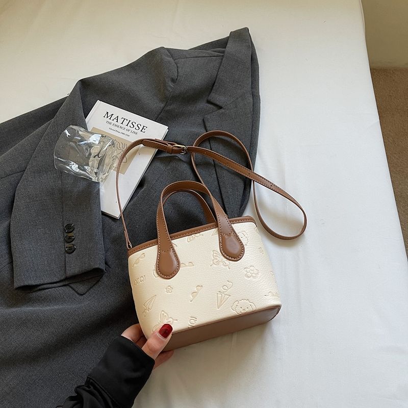 This year, the popular contrasting color small bag women's 2025 new spring and summer messenger bag super fire embossed handbag shoulder