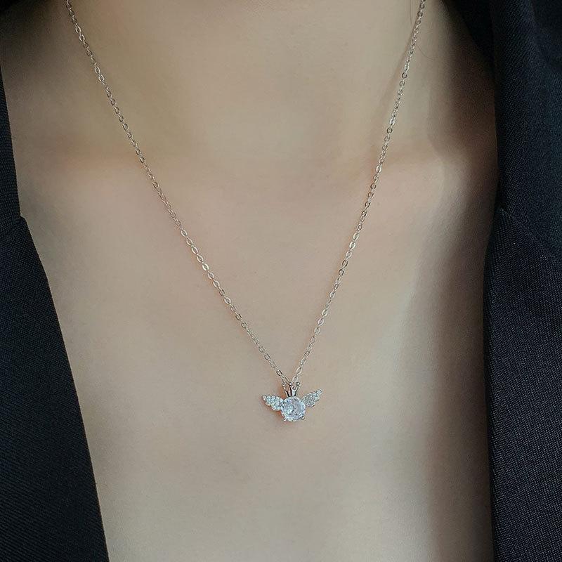 Colier cu Pandantiv Aripă Coroană Diamant Strălucitor Iubire Lanț Claviculă pentru Femei Lux Ușor Design Nișă High-end