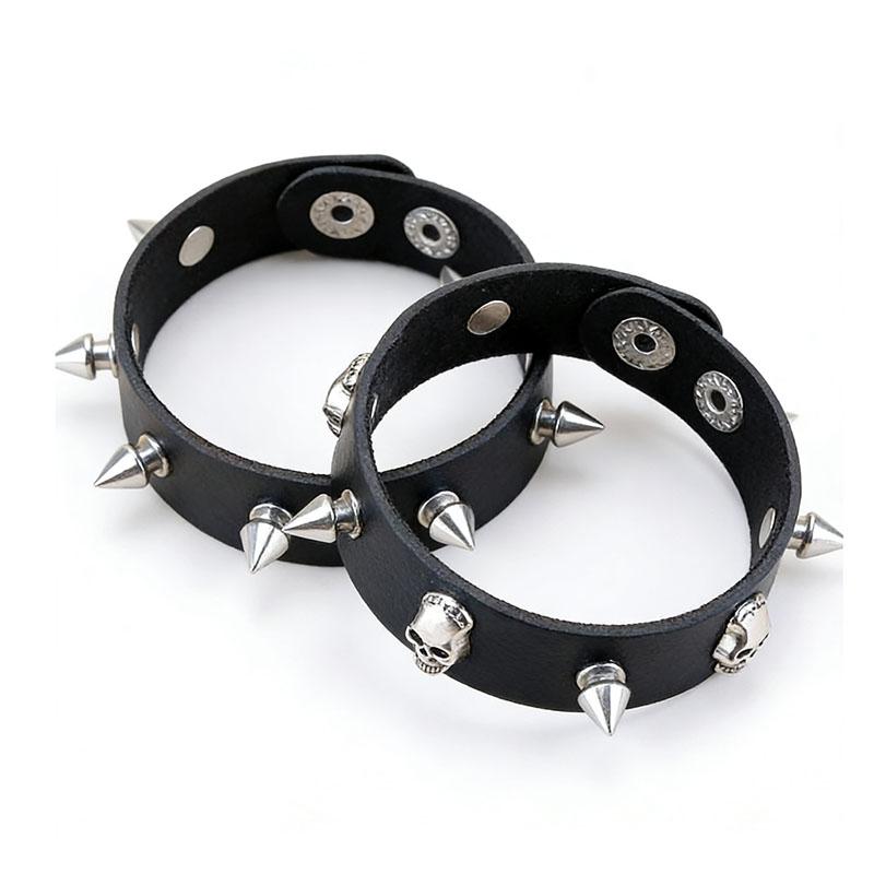 Cool Gothic Rock Rivet Wristband Vintage Biker Hand Cuff Bracelets New 2pcs Punk Spike Skull Leather Bracelet Wome Men