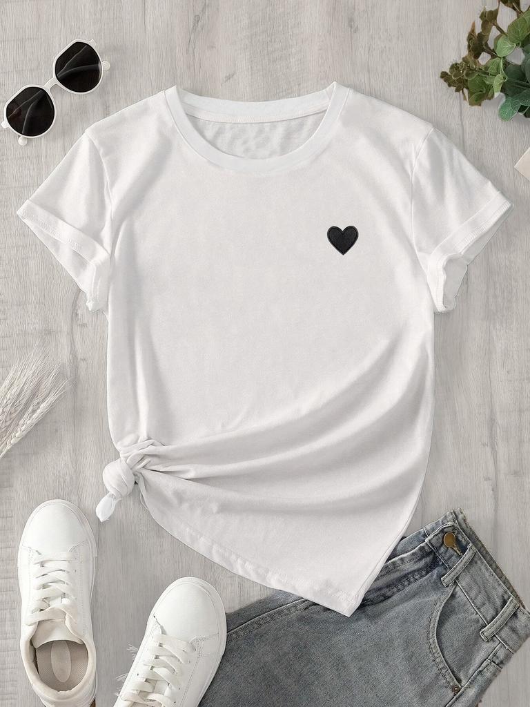 Women's White Sleeve T-Shirt with Black Heart Casual Round Neck Summer Summer Short Sleeved Harajuku Streetwear Tops Tees