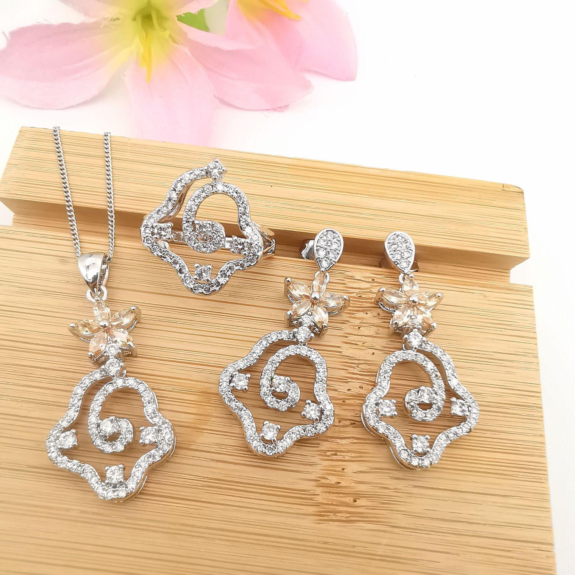 

Набор из трех украшений в виде лошади, украшенных стразами, в европейском и американском стиле, в форме Танзанхаоши ring size 10