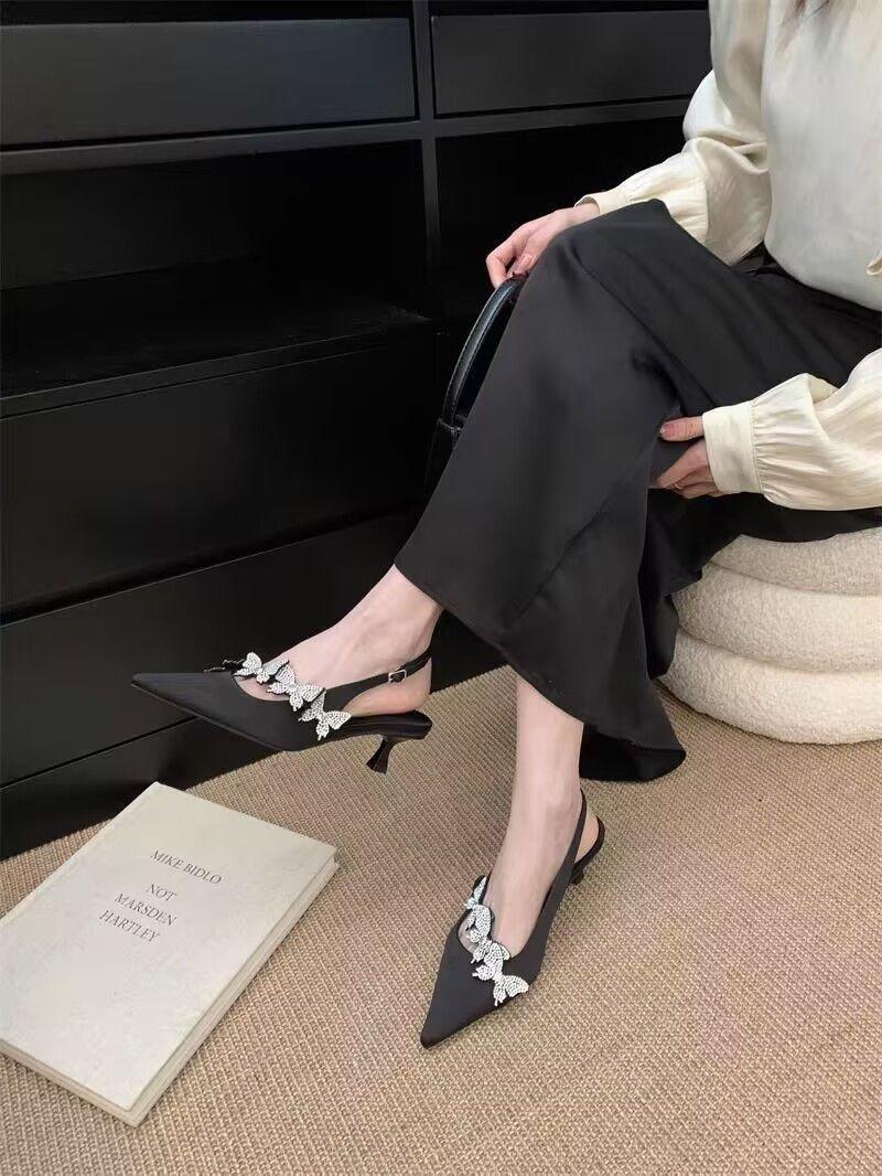 

Туфли-лодочки из мягкой кожи с острым носком, темпераментные, тонкие, на низком каблуке, французская легкая роскошь, со стразами, сандалии женские, осенняя новинка 40 чёрный