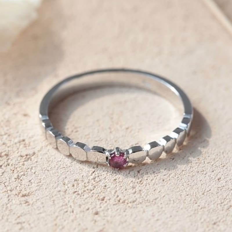 BELLOOGGI July (Ruby) Birthstone Honeycomb Birthstone Ring