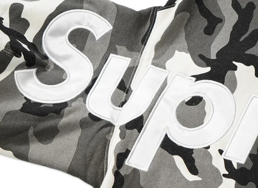 Supreme Felpa con cappuccio e applicazione in raso (26SS) """Camo Neve"""