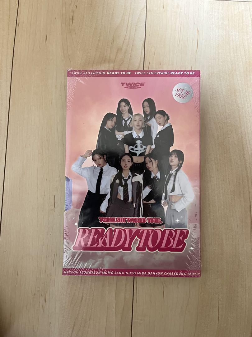 

[USED] TWICE 5TH WORLD TOUR READY TO BE Photobook