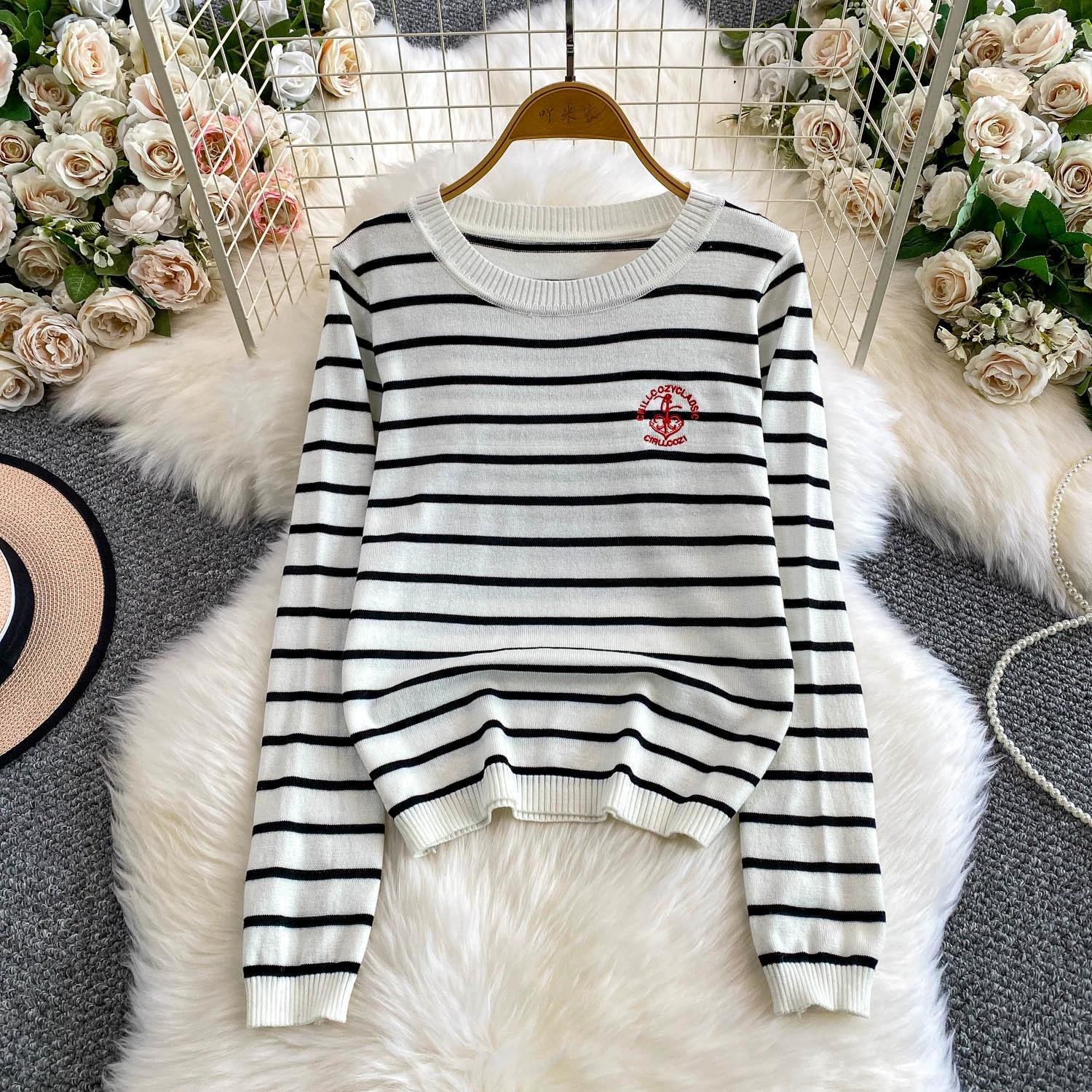 

Осенне-зимний женский женский свитер с круглым вырезом, в полоску, с вышивкой, вязаный пуловер, топы для школьницы One Size белый