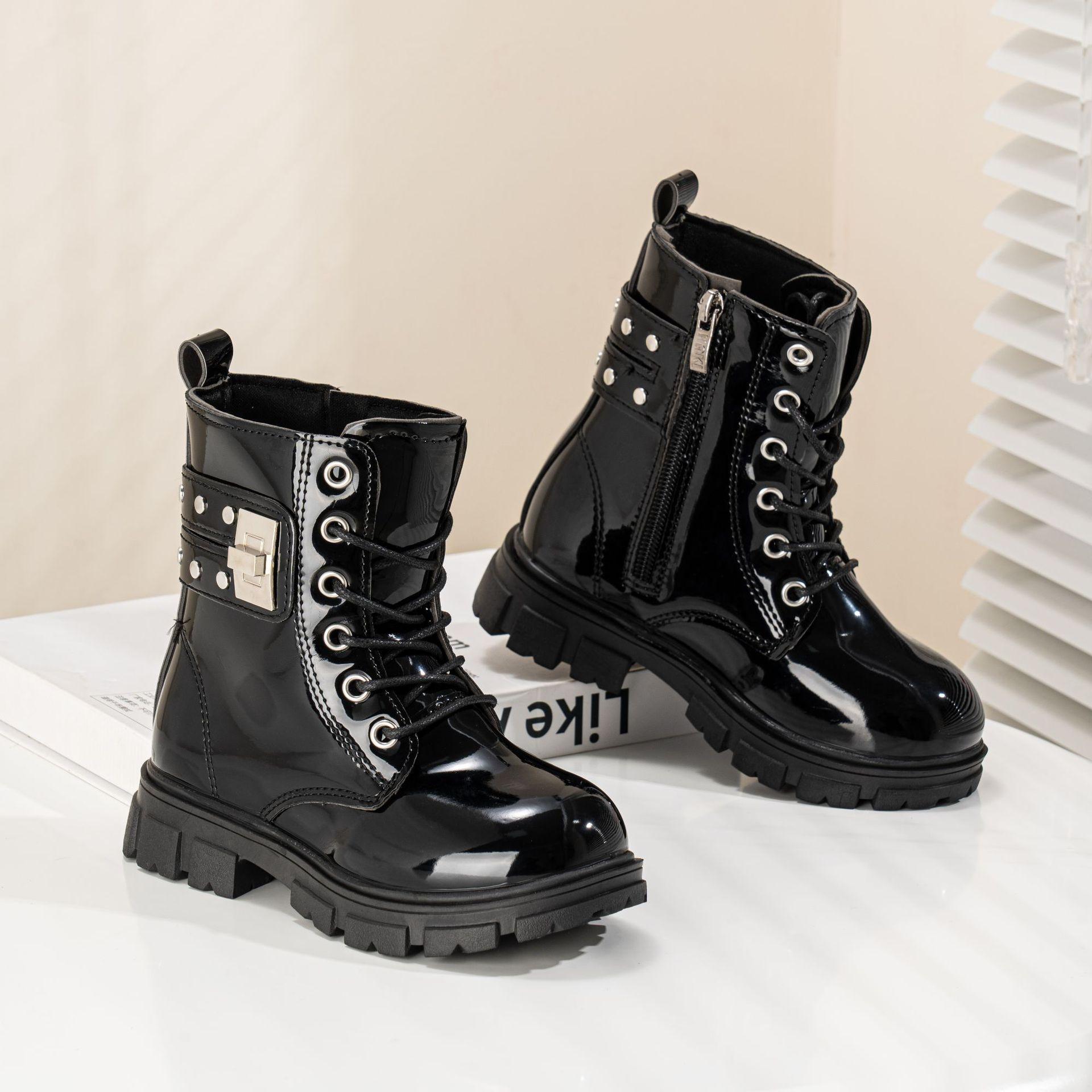 

Martin boots girls new British booties Internet celebrity children s boots fall and winter Christmas fashion black chain single boots 21