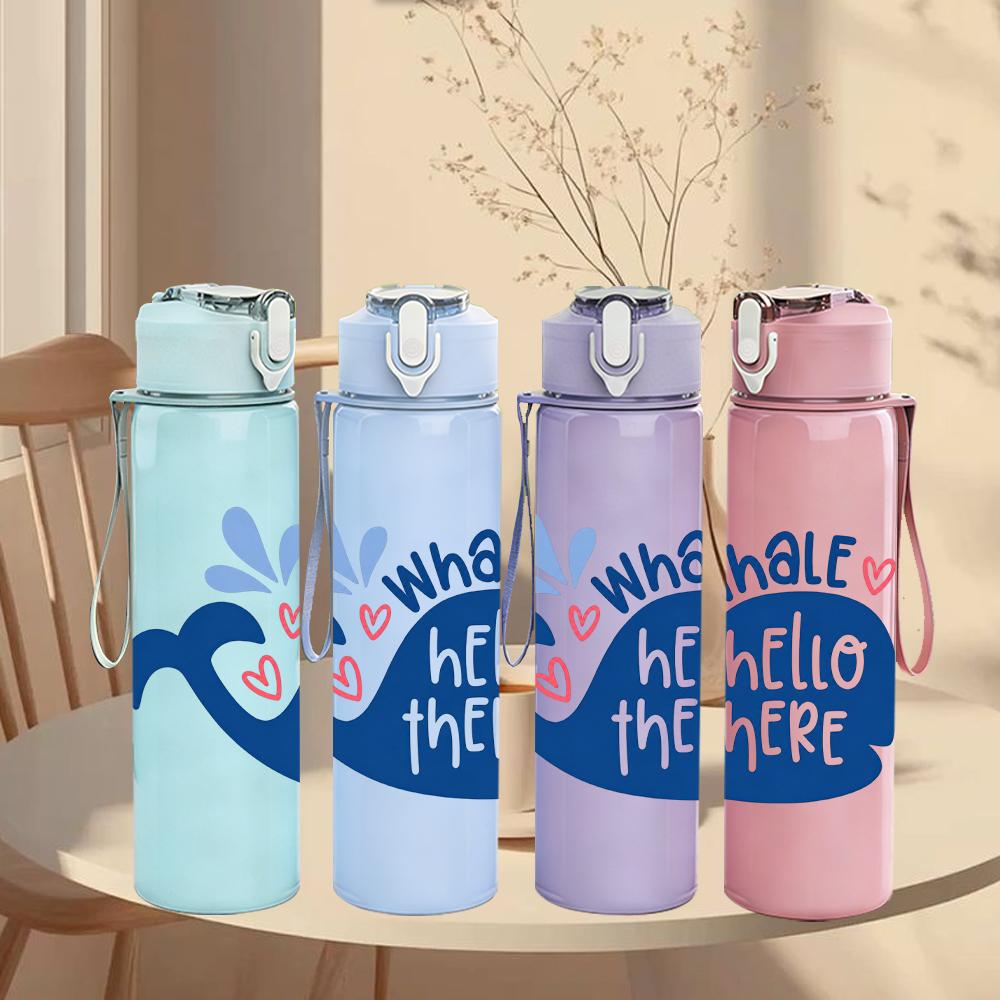 1PC Blue Whale Hello There Text 750ml Color Plastic Sports Water Bottle Leakproof Flip Straw Lid Suitable for Sports Office Home Use