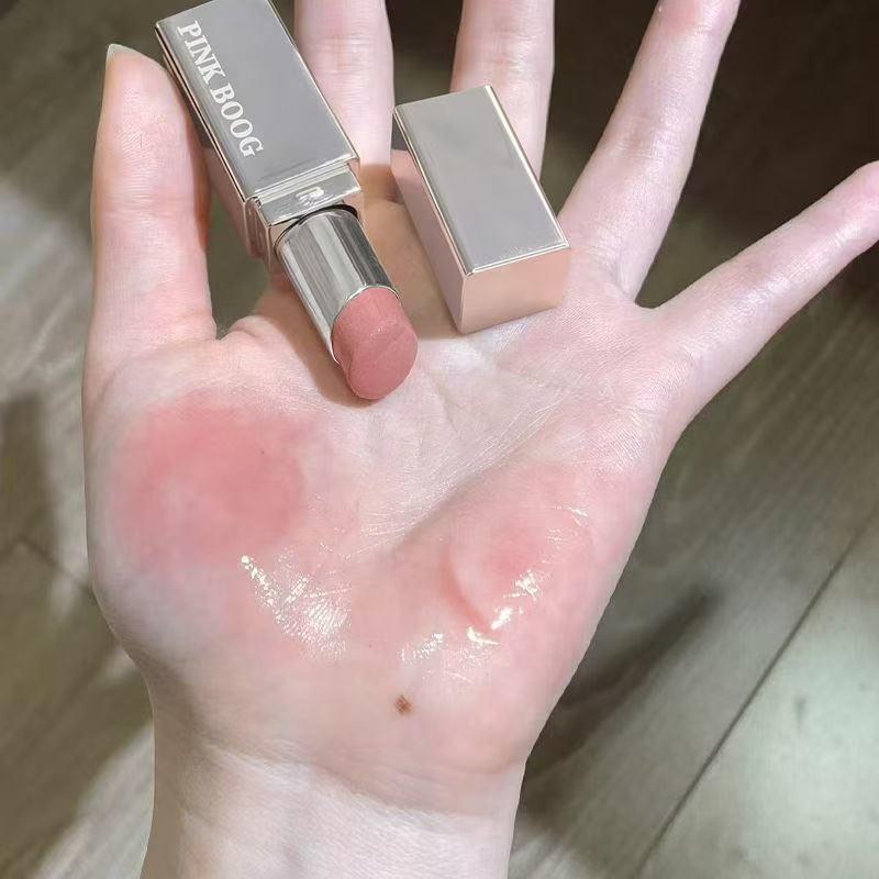 Balsam de buze hidratant Chic Glow: Colecția Dewy Nude