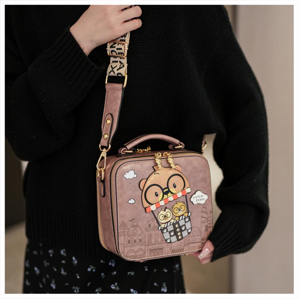 Sac Bandoulière Mignon avec Imprimé d'Ours pour Femmes Style Décontracté Bandoulière Réglable Fermeture Éclair Doublure en Polyester Design Ludique avec Personnage de Dessin Animé