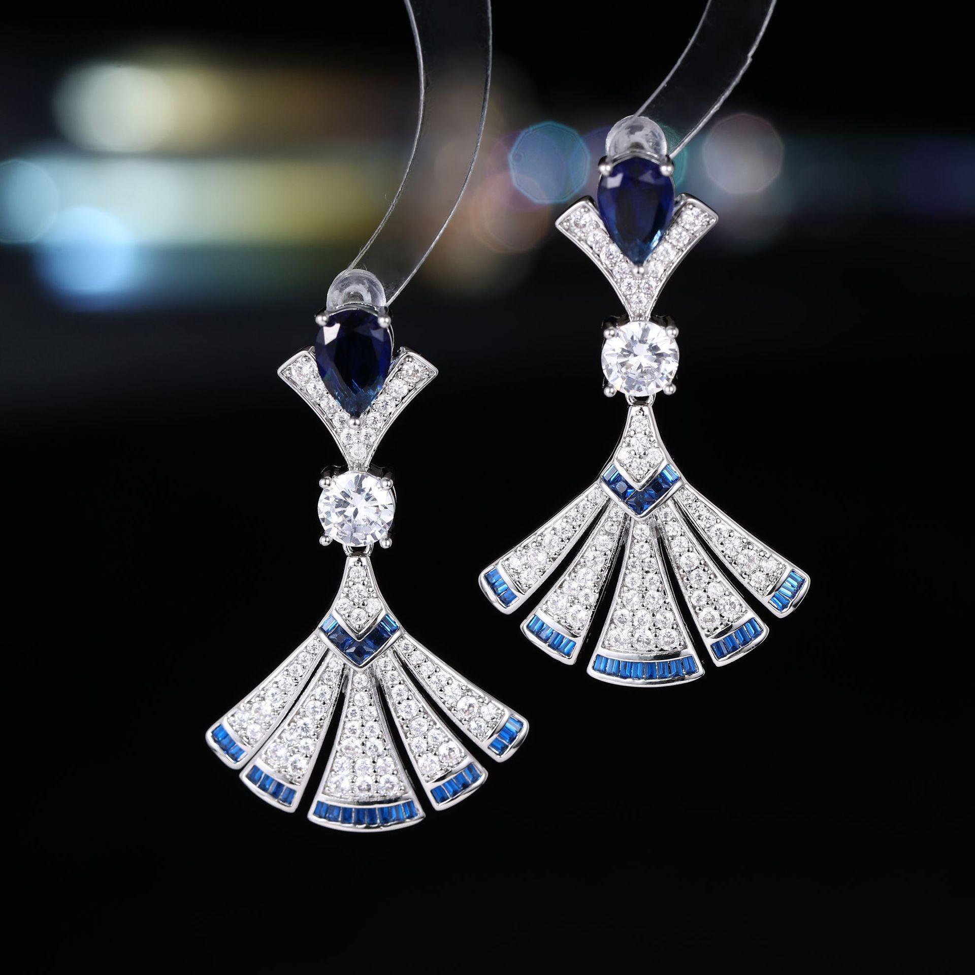 

Женские серьги в элегантном дизайне «легкая роскошь» в форме веера, с цирконом, модные, универсальные, нишевый дизайн, длинные