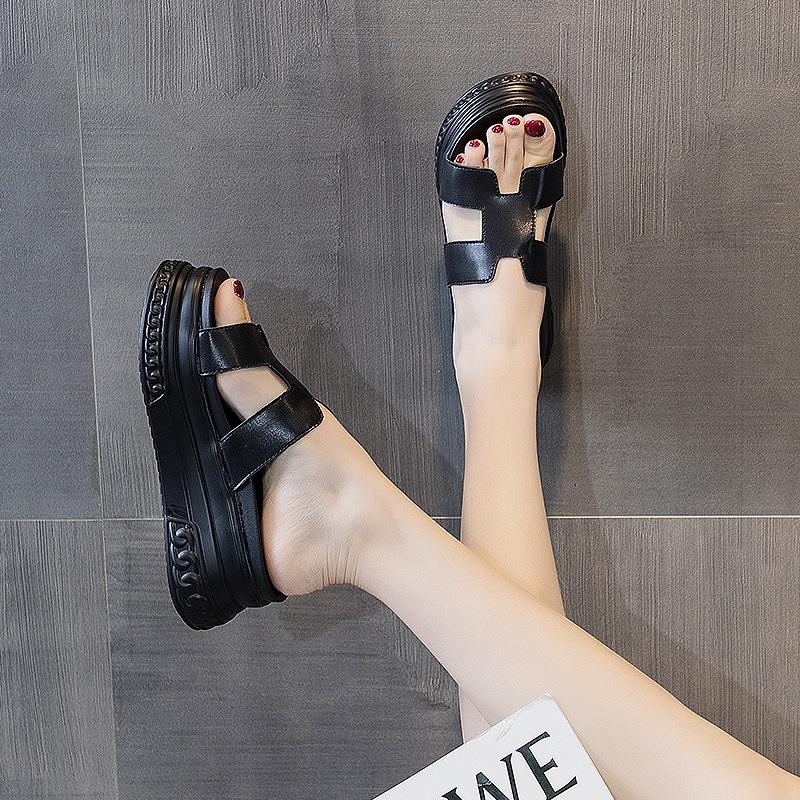 Slippers women wear 2025 summer new sandals fairy style cowhide thick-soled cool slippers sandals fashion Korean version tide