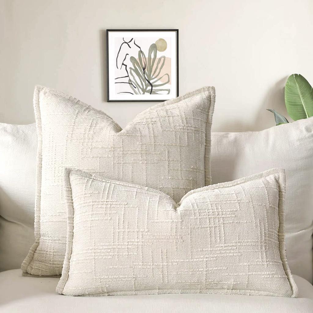 2pcs Solid Color Chenille Pillow Covers, Made of Chenille Fabric with Soft and Delicate Touch, Suitable for Living Room, Bedroom, and Sofa Scenes