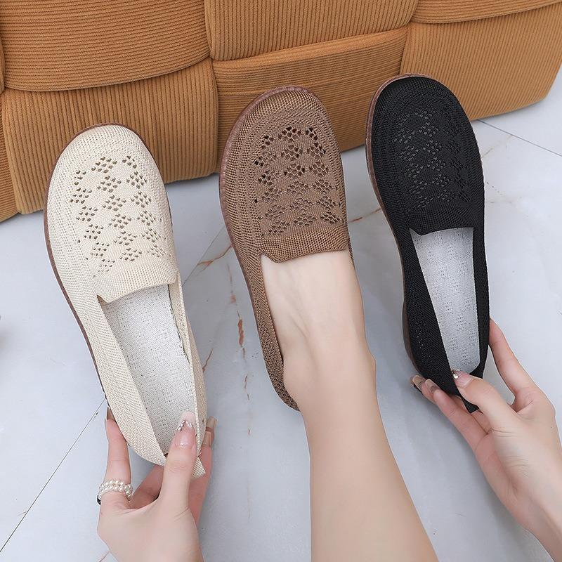 New summer women's breathable hollow mesh shoes soft-soled mother shoes fashionable versatile one-pedal casual women's shoes