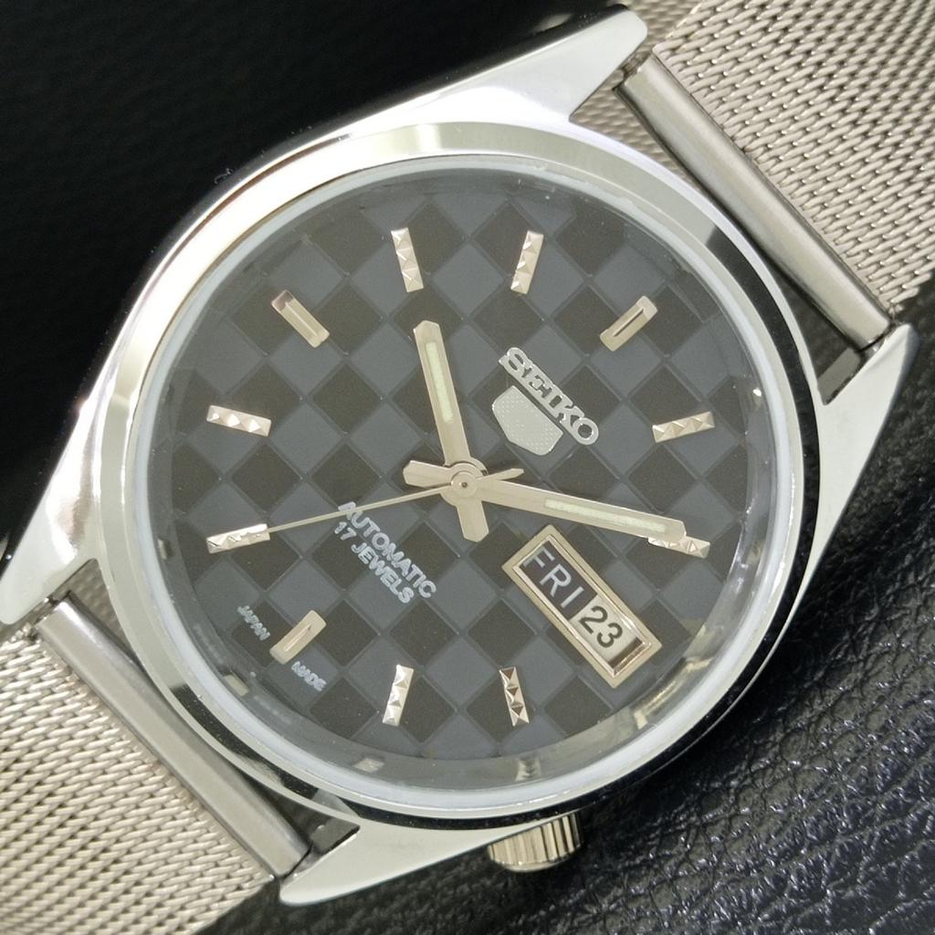 

AUTOMATIC VINTAGE SEIKO 5 REFURBISHED JAPAN MENS BLACK DIAL WATCH a440442-4 Sk-a440442