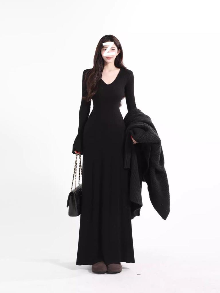 Small High-end Black Knitted Dress Spice Girl Pure Desire Autumn and Winter Coat with Bottom Dress