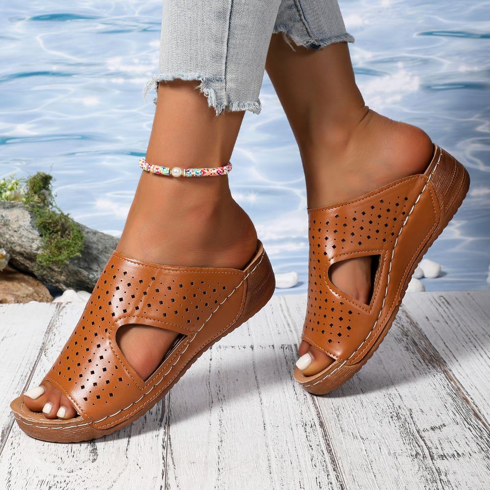 Fashion 2025 New Hollow Roman Sandals for Women Summer Open Toe Wedge Heel Beach Slippers Leisure High Heel Sandals Sandals