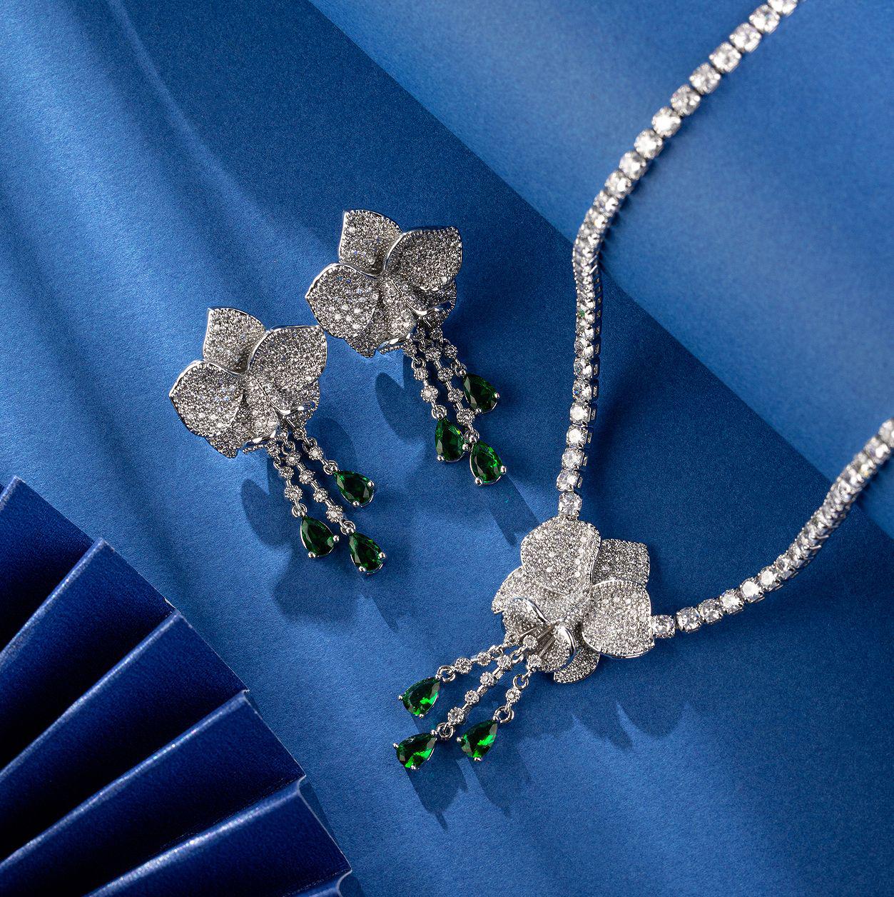 Многоцветное цветочное ожерелье с кисточками: Высококлассный, Элегантный и Универсальный для Женщин