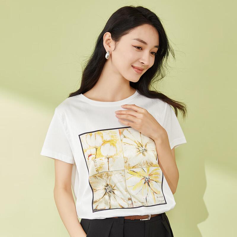 Tatu Women's Embossed Floral Print T-Shirt