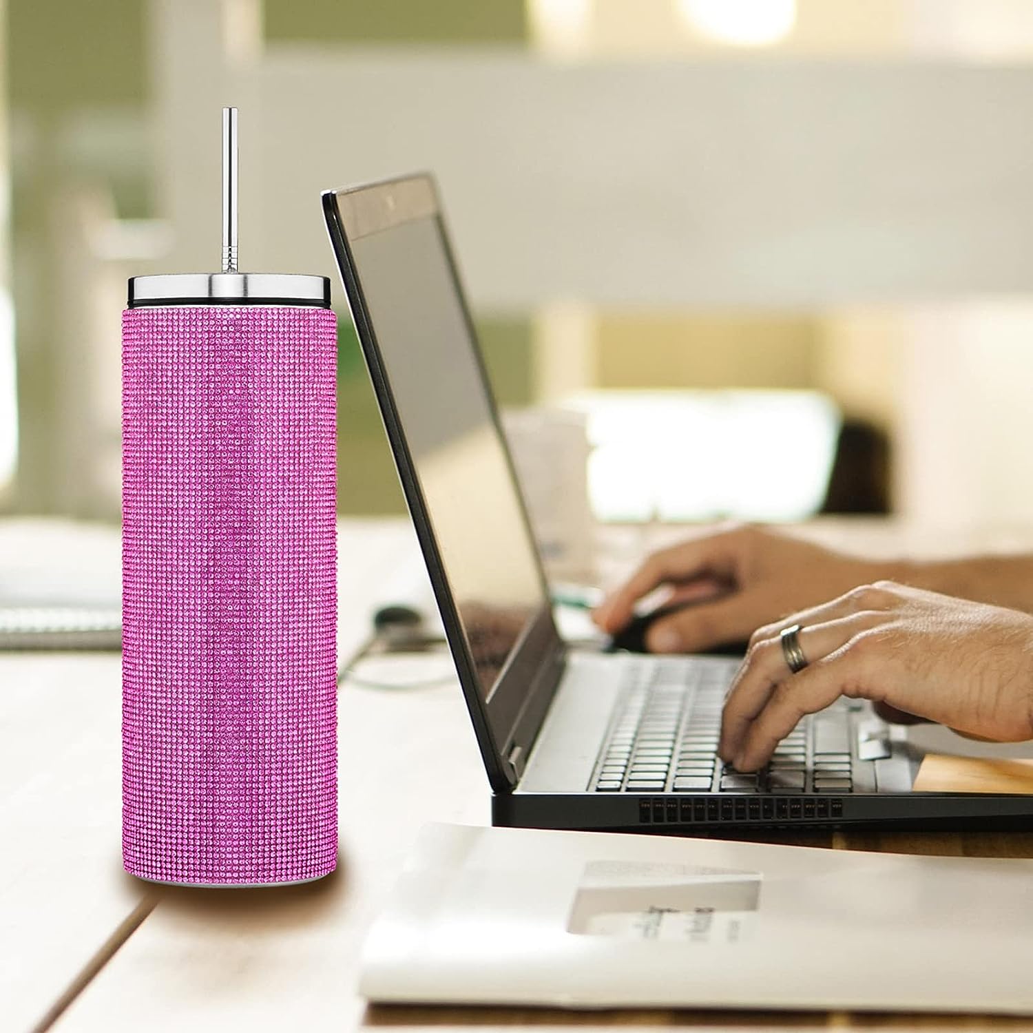 

Блестящая чашка Бутылка для воды с бриллиантами на 20 унций Стакан со стразами Блестящие чашки из нержавеющей стали с крышками и трубочками Узкие стаканы с шипами Блестящие подарки