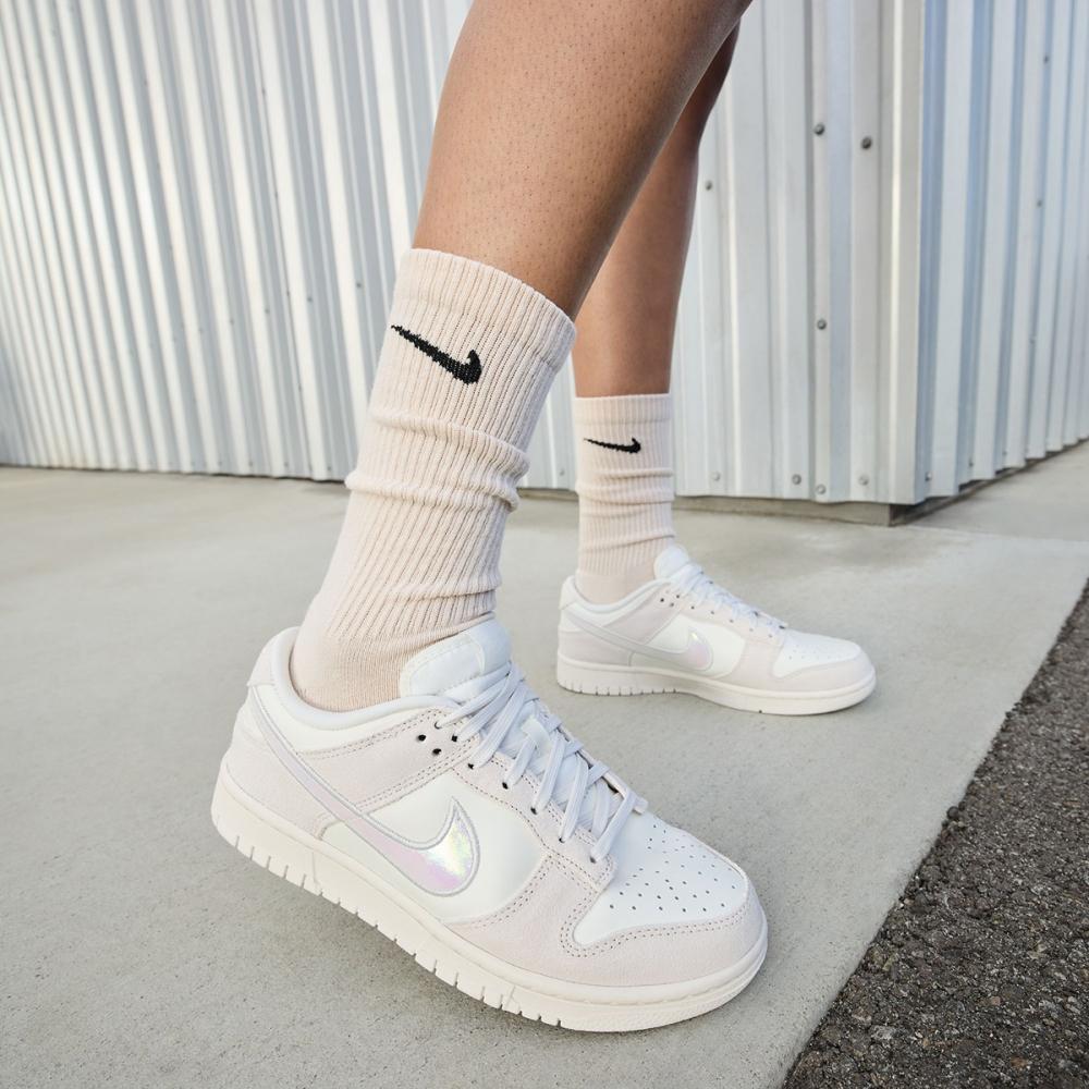 

Nike Women S Nike Dunk Low Ef Hf5074 133 245