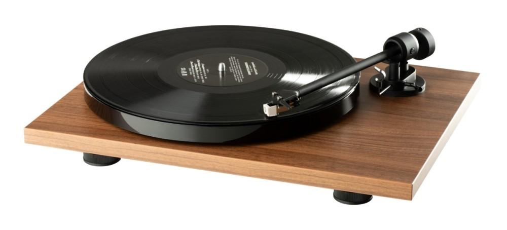 Pro-Ject E1 PHONO mit eingebautem Vorverstärker + mit Audio-Technica AT3600L-Tonabnehmer - Walnuss, Pro-Ject
