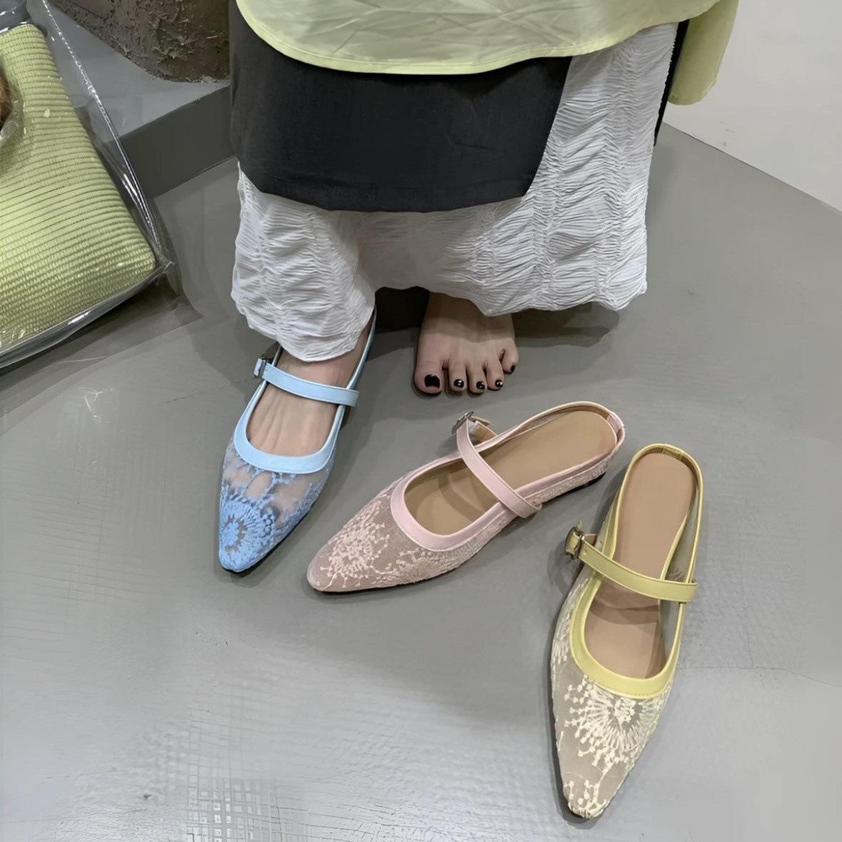 

New mesh lace bag head half slippers women summer wear half single shoes cool slippers 35 рожевий