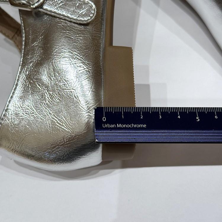 Korean version flat bottom one word with ballet single shoes women's 2025 new summer retro square head Mary Jane small leather shoes