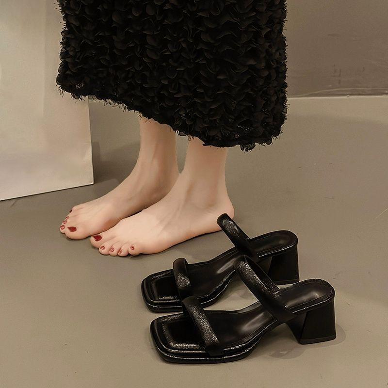 French fairy wind word with cool slippers female fashion versatile square head thick heel open toe cool slippers female 2025 summer