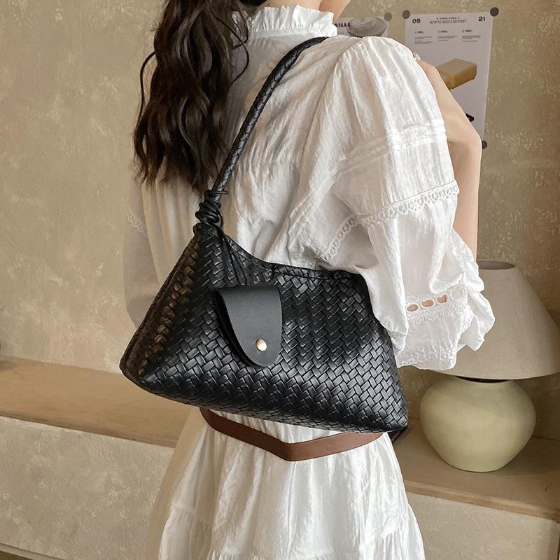 Handheld Shoulder Bag with An Underarm Compartment, Retro and Fashionable Single-shoulder Bag Underarm Bag