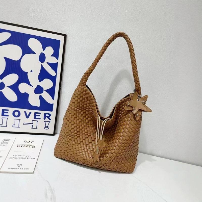 Sense design hand-woven bag large capacity tote bag casual lazy wind single shoulder underarm bucket bag