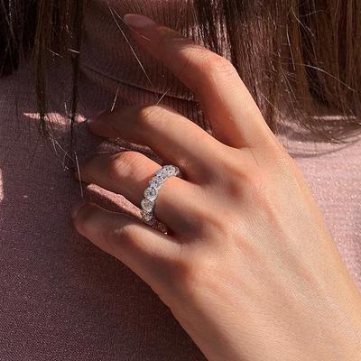 New Luxury Wedding Ring with Dazzling The Whole Circle Zircon Stone Geometric New Year Present for Women Fashion Jewelry