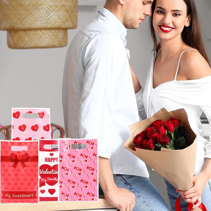 50pcs Pink Heart Valentine's Day Plastic Gift Bags Candy Bags For Valentine's Day Party Favor Wedding Decor And Party Suppllies