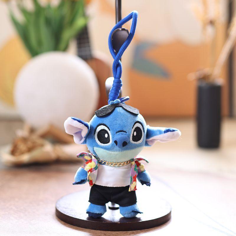 Plyšový přívěsek na klíče Stitch s designem košile s ananasem a květinou pro tašky a klíče