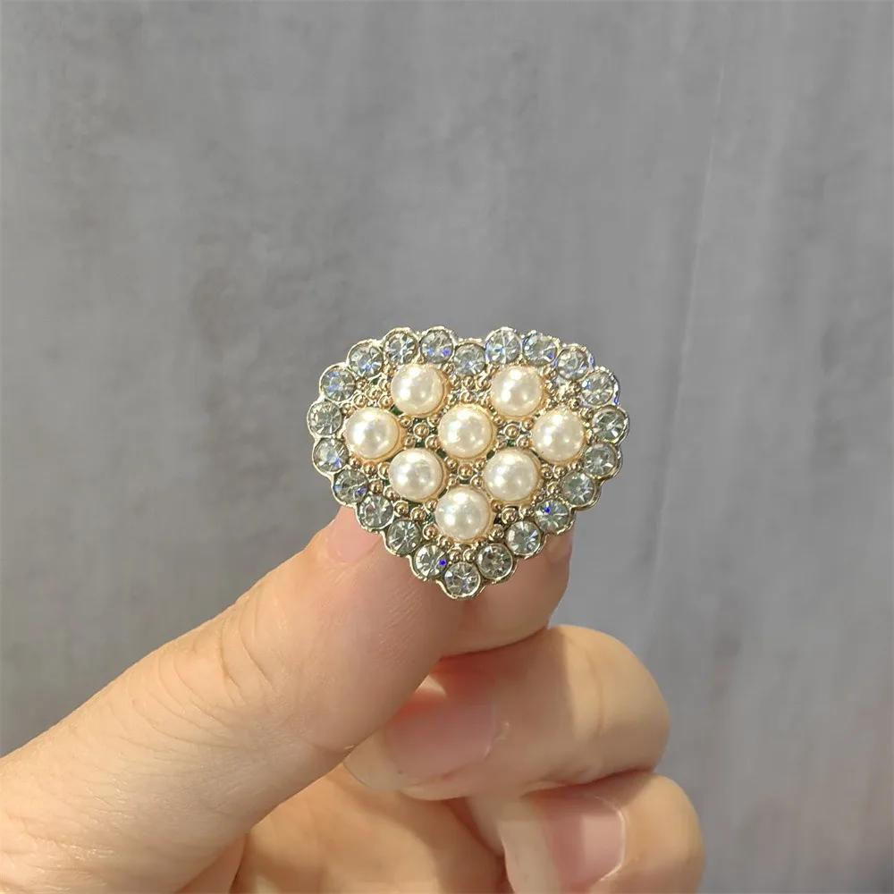 Fashion 1PCS Shoelaces Clips Buckle Decorations Rhinestones Pearl Gem Casual Flower Shoes Accessories Shoe Charms for Sneakers